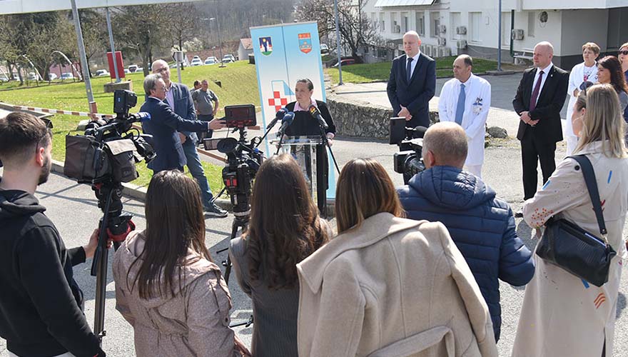 Povijesni iskorak za našičko zdravstvo započeli radovi na ugradnji prvog MR uređaja 07